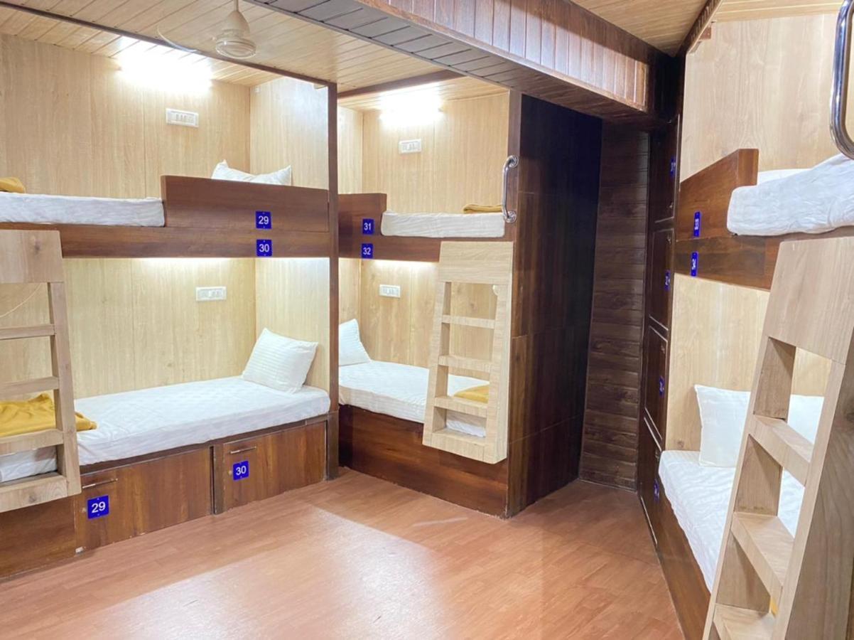 City Stay Ac Deluxe Hostel Маргао Экстерьер фото