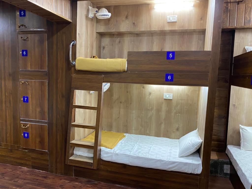 City Stay Ac Deluxe Hostel Маргао Экстерьер фото